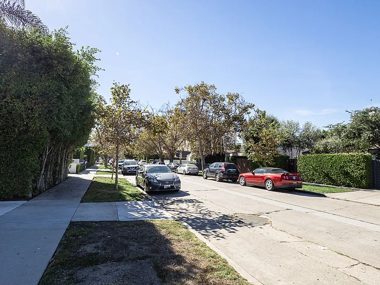614 S Sycamore Ave — Photo 26