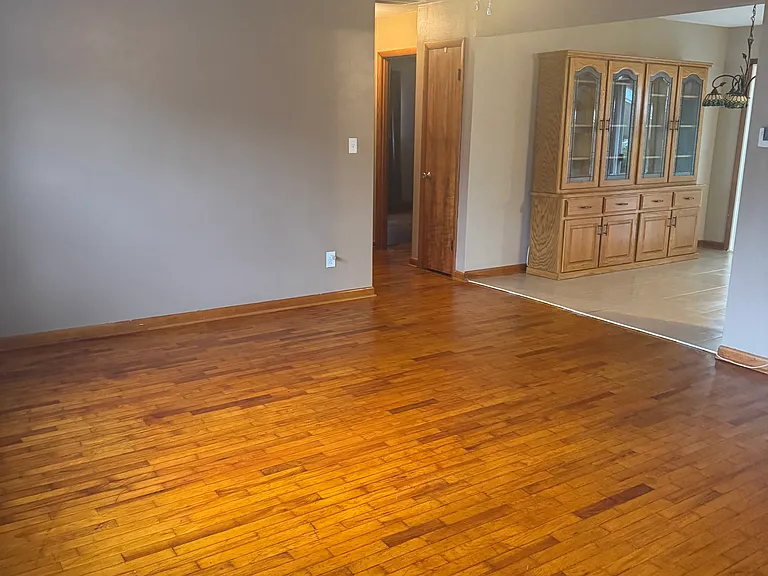 1003 E Mondy St — Photo 6