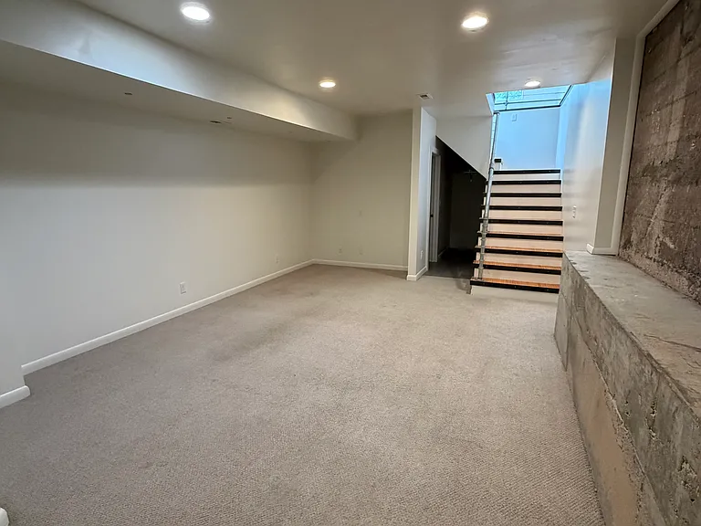 1062 E Markea Ave — Photo 6