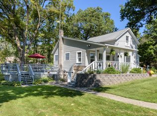 27125 Drape Rd, Lawton, MI 49065