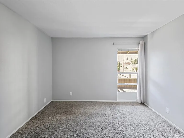 952 100th Ave NE #236 — Photo 11