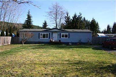 Spacious front yard