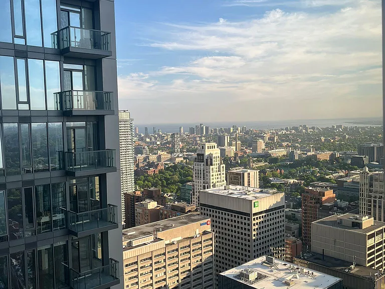 1 Yorkville Ave #4401 — Photo 33