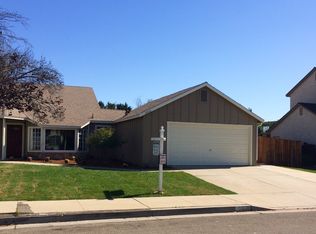 2428 Country Club Village Dr, Santa Maria, CA 93455