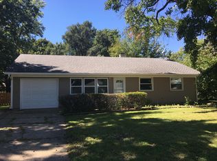 1717 Garden Hills Dr, Champaign, IL 61821