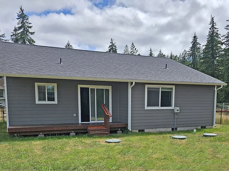 415 W Eagle St — Photo 2
