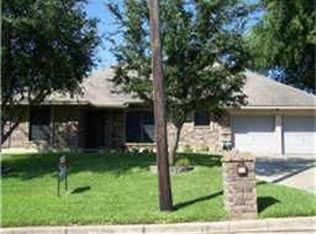 607 NW Jayellen Ave, Burleson, TX 76028