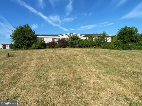 1688 Trolley Rd, Mohrsville, PA 19541