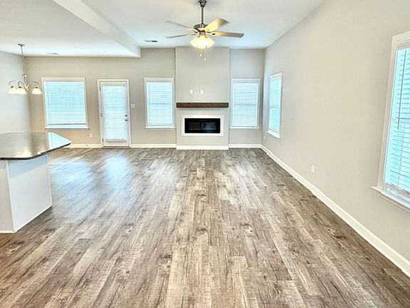 3rd image of 5440 Lakeside Cv