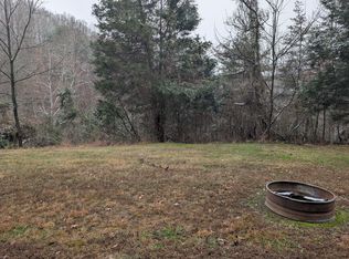 1 Maloneys Rd, Campton, KY 41301