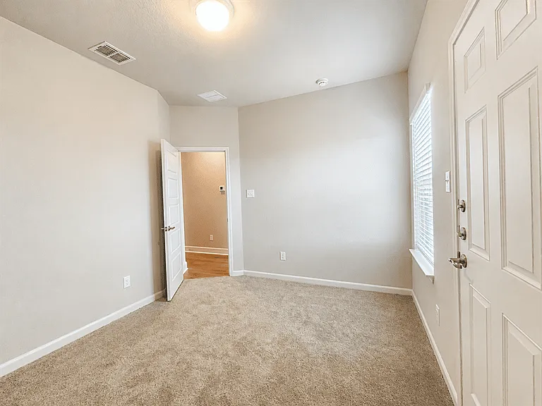 7161 Magnolia Vlg #101 — Photo 13