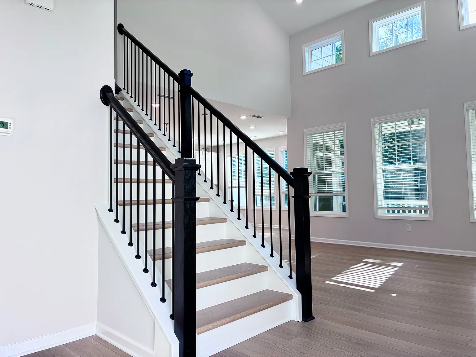 4 bed, 2200 sqft, $2,795 — Photo 3