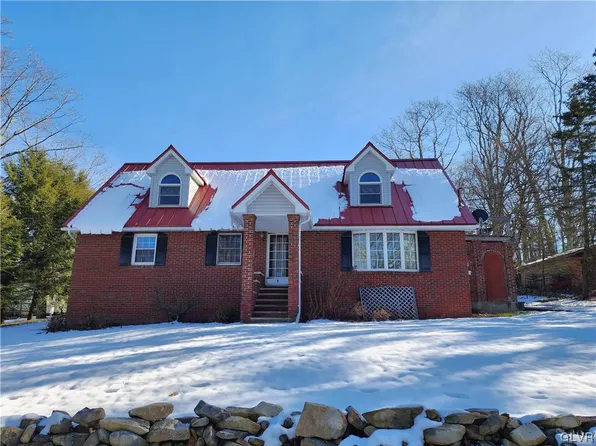 9 Hi Tor Cir, Freeland, PA 18224
