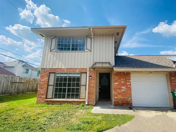 6318 S Briar Bayou Dr, Houston, TX 77072