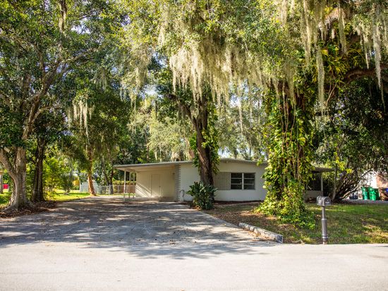 809 SE 10th Street, Okeechobee, FL 34974