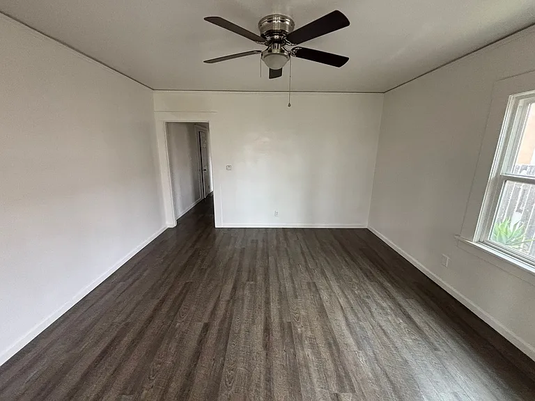 520 E Cypress St — Photo 4