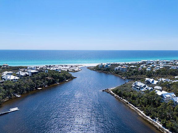 3rd image of 3 W Cedar Bend Rd