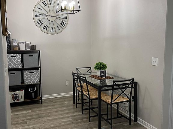 4th image of 1656 Westbury Way APT L