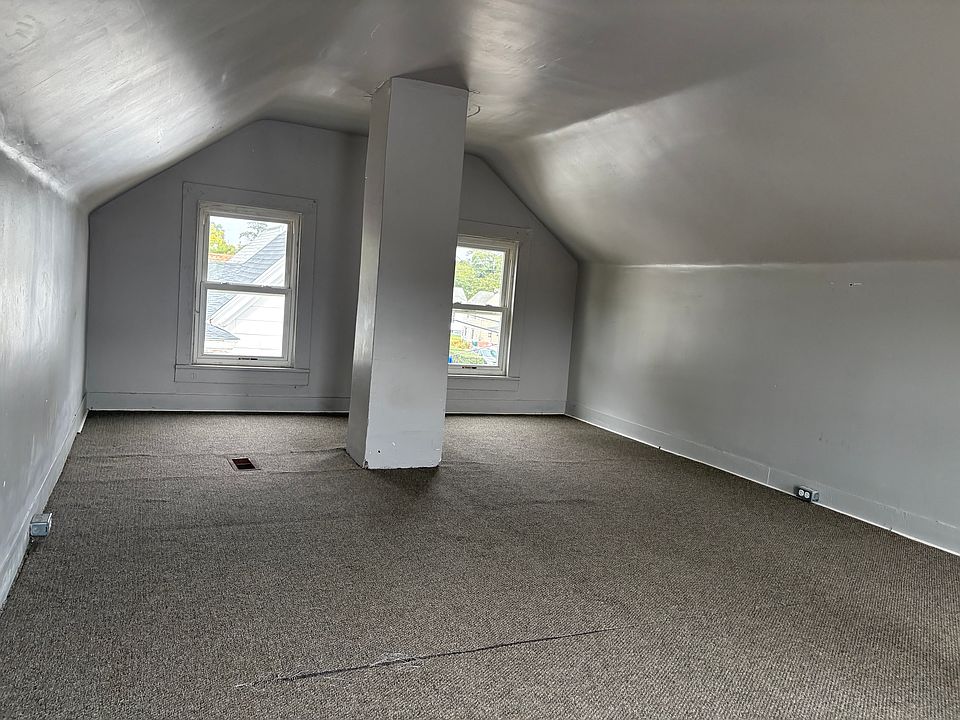 2nd image of 622 S 2nd St #2