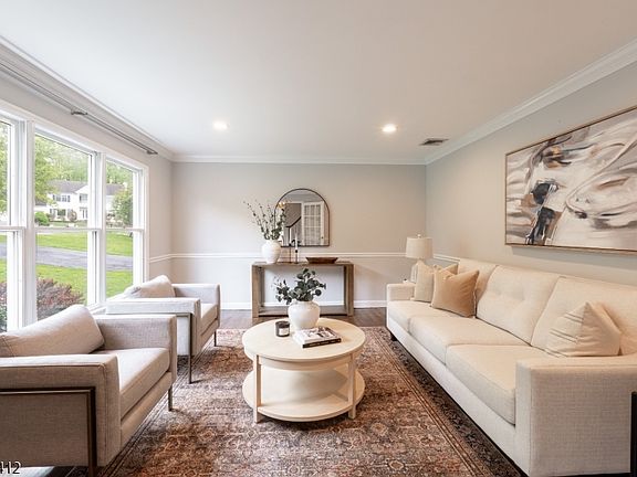 5th image of 10 Golden Corner Way