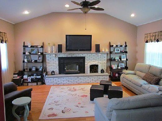 5th image of 11 Angelica Ct