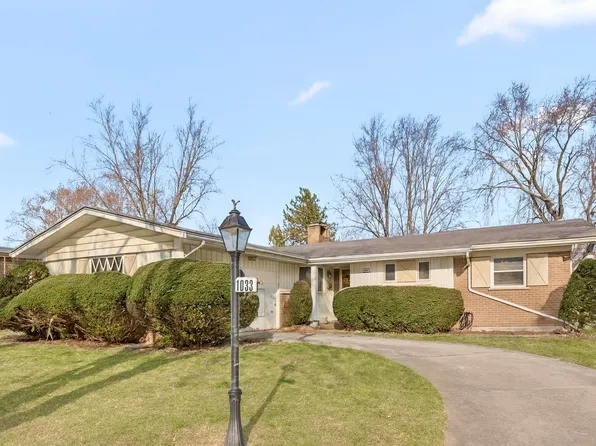 1033 W Ohio St, Glenwood, IL 60425