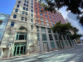 111 E Flagler St