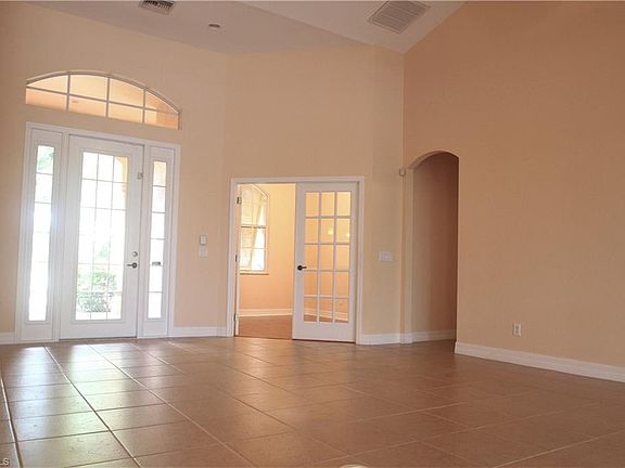 3rd image of 3129 SW 26th Pl