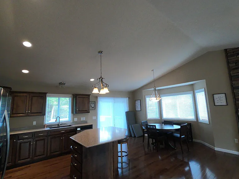 5252 Twin Pines St — Photo 6