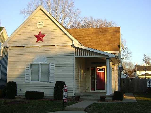 1st image of 836 N Jackson St