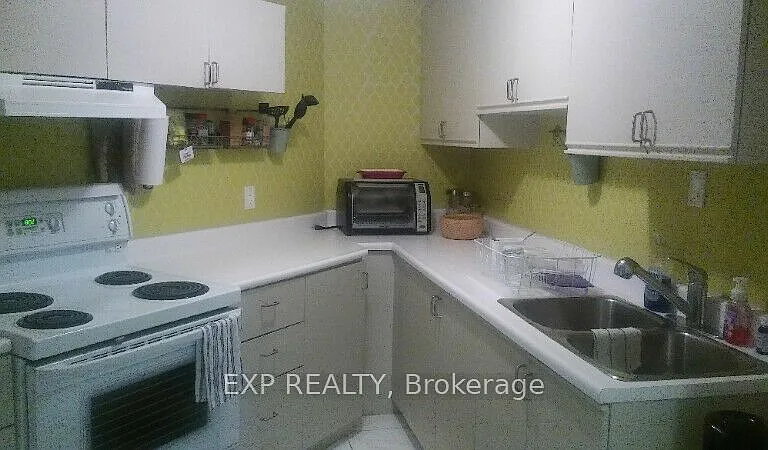 31 Matterdale Ave #L — Photo 2