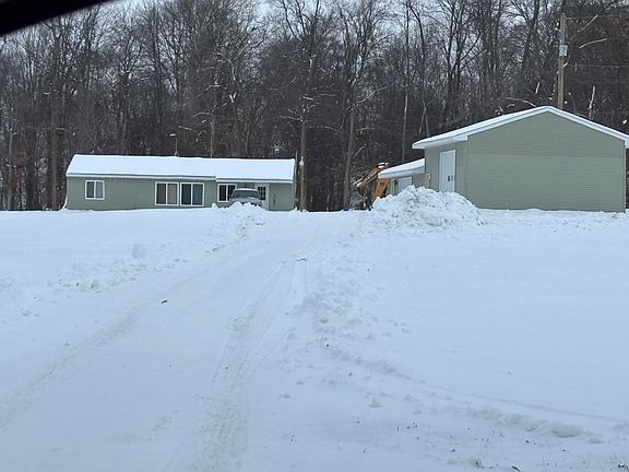 3rd image of 1637 N State Rd