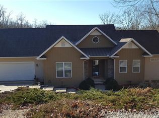 122 Hillside Rd, Lake Ozark, MO 65049