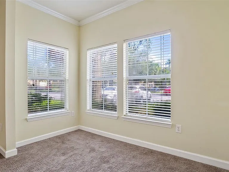 18332 Bridle Club Dr #18332 — Photo 6
