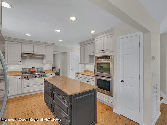 2nd image of 660 Clifton Avenue