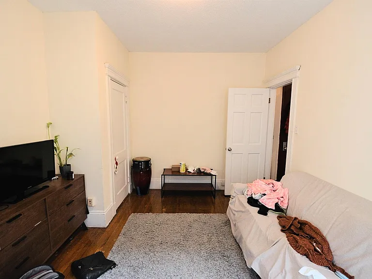 137 Peterborough St #11 — Photo 2