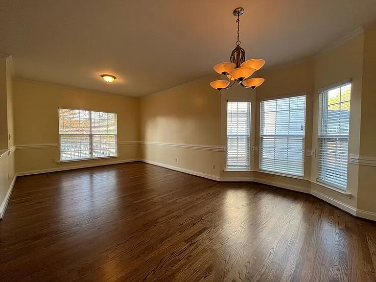 8700 Gooch Ct — Photo 6