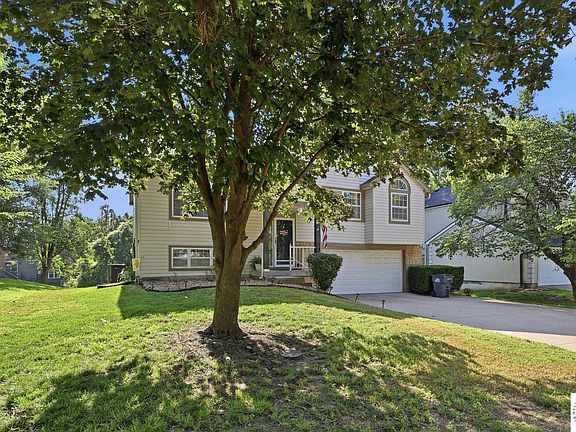 4th image of 528 NW 41st St