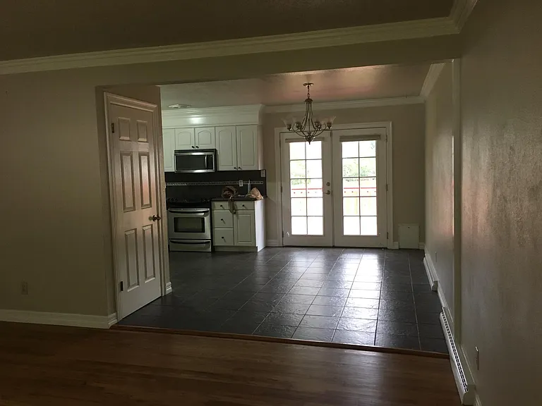 390 S Taft St — Photo 9