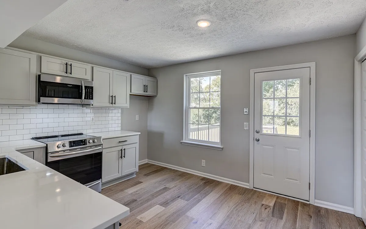 606 Newhall Drive - 1 — Photo 4