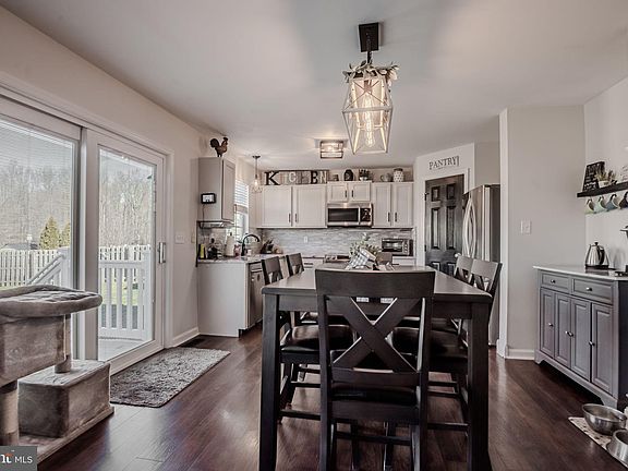 2nd image of 702 Cordoba Ct