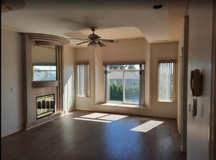 381 E 57th Ave #8, Vancouver, BC V5X 1S6