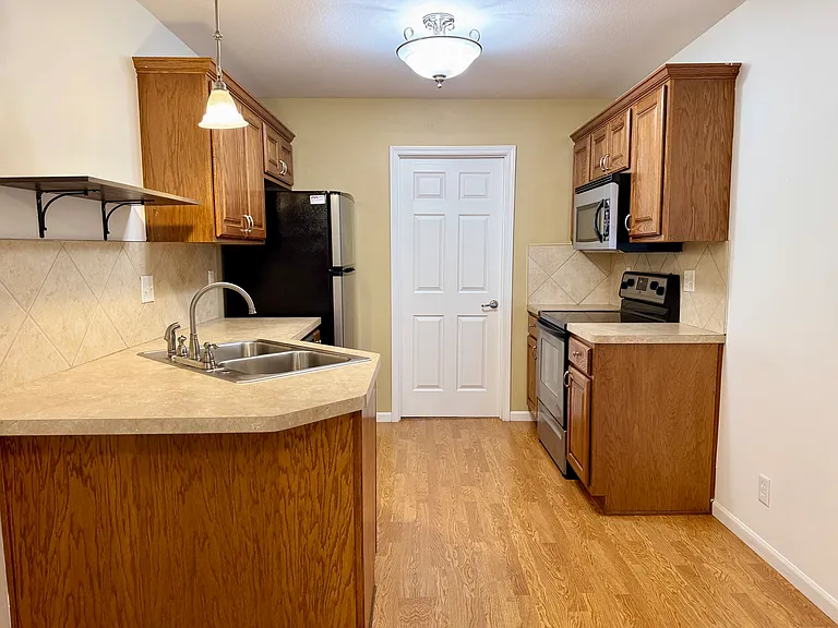 514 Brooklawn Dr — Photo 6
