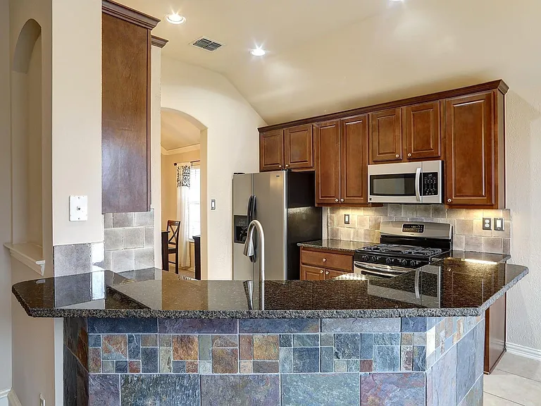 2440 Deerwood Dr — Photo 19
