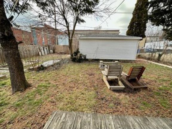 2nd image of 616 N Kedzie Ave #2