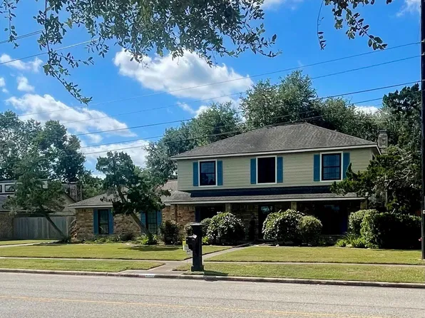 2309 Westpark Dr, Alvin, TX 77511
