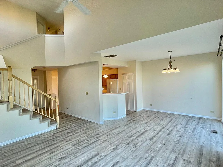 823 Addison Ave — Photo 7