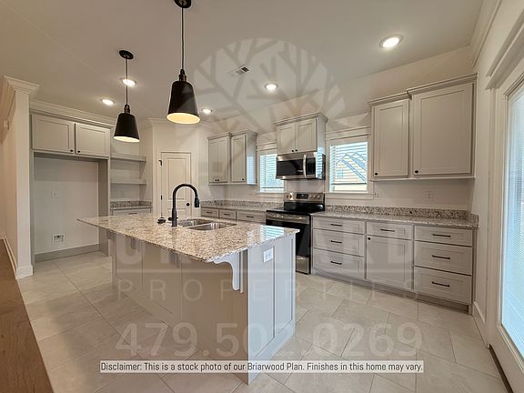 2nd image of 3200 N Arden Way