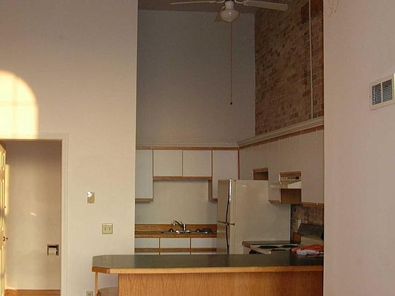 3rd image of 209 N Hamilton St APT 2