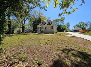 1120 Morningside Dr, Gainesville, GA 30501